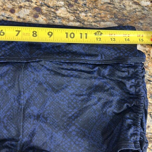 Athleta Snake Print Dress Blue 2 Piece Set Bra And Scrunch Shorts - Picture 10 of 11